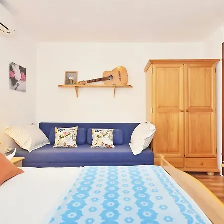 Apartamento With A Parking Space Slatine, Ciovo - 1097 *